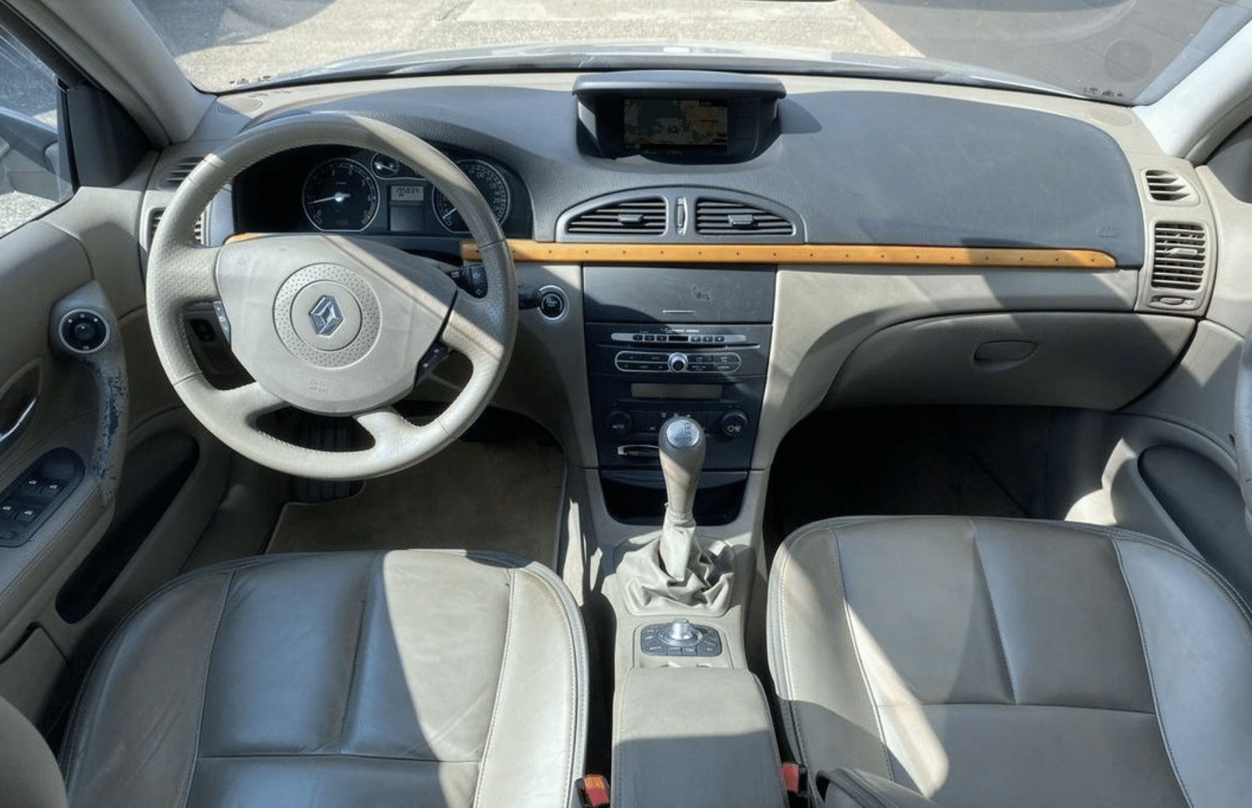 code autoradio Renault Laguna