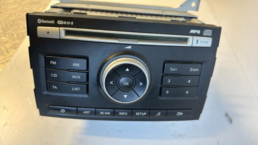 460917-Autoradio-dorigine-MERCEDES-CLASSE-A-176-PHASE-2-D-image-2 460917 Autoradio dorigine MERCEDES CLASSE A 176 PHASE 2 D image 2 1 Autoradio MERCEDES CLASSE A 176 PHASE 2 d'origine - 2017 - Occasion Code Autoradio