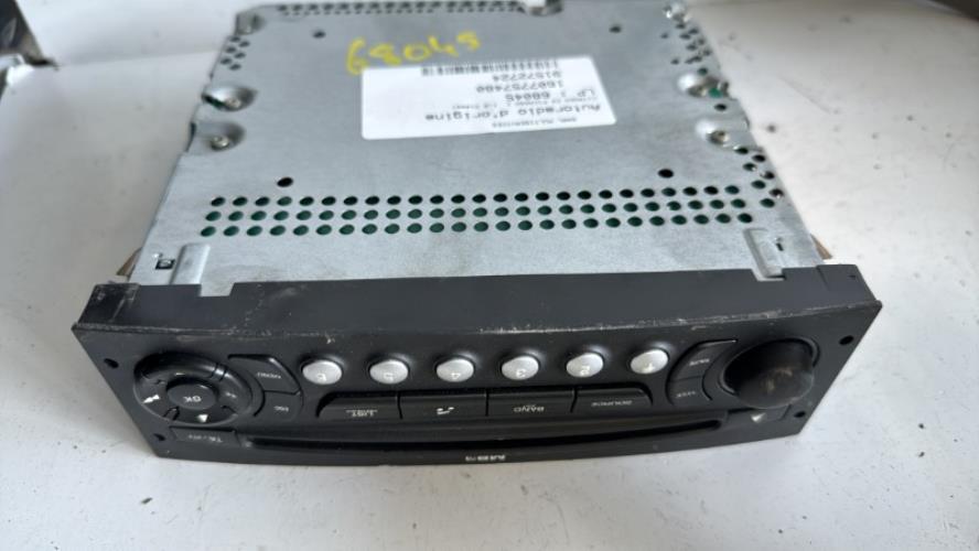 473712-Autoradio-dorigine-CITROEN-C4-PICASSO-1-Diesel-image-1 473712 Autoradio dorigine CITROEN C4 PICASSO 1 Diesel image 1 1 Autoradio CITROEN C4 PICASSO 1 d'origine - 2008 - Occasion Code Autoradio