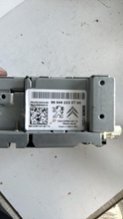 473712-Autoradio-dorigine-CITROEN-C4-PICASSO-1-Diesel-image-3 473712 Autoradio dorigine CITROEN C4 PICASSO 1 Diesel image 3 1 Autoradio CITROEN C4 PICASSO 1 d'origine - 2008 - Occasion Code Autoradio