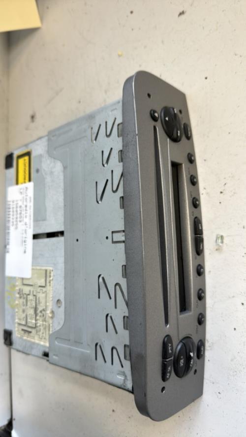 473880-Autoradio-dorigine-ALFA-ROMEO-147-PHASE-1-Diesel-image-1 473880 Autoradio dorigine ALFA ROMEO 147 PHASE 1 Diesel image 1 1 Autoradio ALFA ROMEO 147 PHASE 1 d'origine - 2002 - Occasion Code Autoradio
