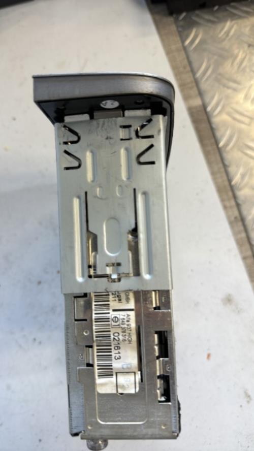 473880-Autoradio-dorigine-ALFA-ROMEO-147-PHASE-1-Diesel-image-3 473880 Autoradio dorigine ALFA ROMEO 147 PHASE 1 Diesel image 3 1 Autoradio ALFA ROMEO 147 PHASE 1 d'origine - 2002 - Occasion Code Autoradio