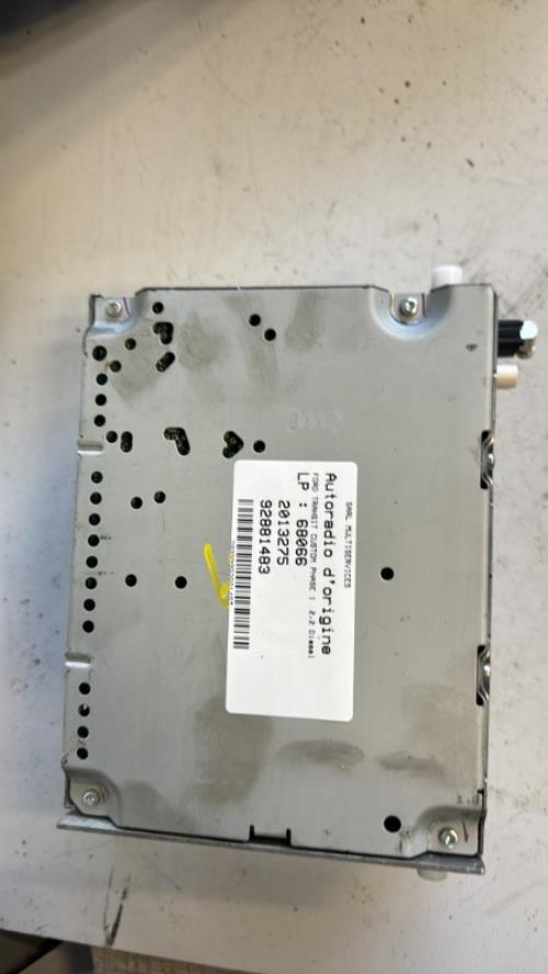 480388-Autoradio-dorigine-FORD-TRANSIT-CUSTOM-PHASE-1-Die-image-2-1 480388 Autoradio dorigine FORD TRANSIT CUSTOM PHASE 1 Die image 2 1 1 Autoradio FORD TRANSIT CUSTOM 1 PHASE 1 d'origine - 2015 - Occasion Code Autoradio