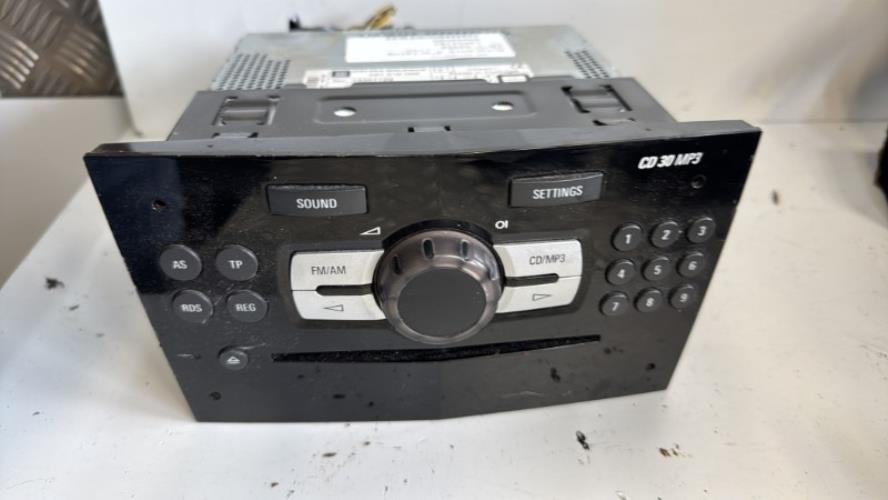 483592-Autoradio-dorigine-OPEL-CORSA-D-PHASE-1-Diesel-image-1 483592 Autoradio dorigine OPEL CORSA D PHASE 1 Diesel image 1 1 Autoradio OPEL CORSA D PHASE 1 d'origine - 2010 - Occasion Code Autoradio