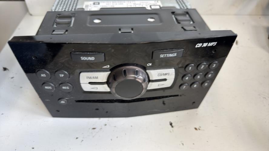 483592-Autoradio-dorigine-OPEL-CORSA-D-PHASE-1-Diesel-image-2 483592 Autoradio dorigine OPEL CORSA D PHASE 1 Diesel image 2 1 Autoradio OPEL CORSA D PHASE 1 d'origine - 2010 - Occasion Code Autoradio