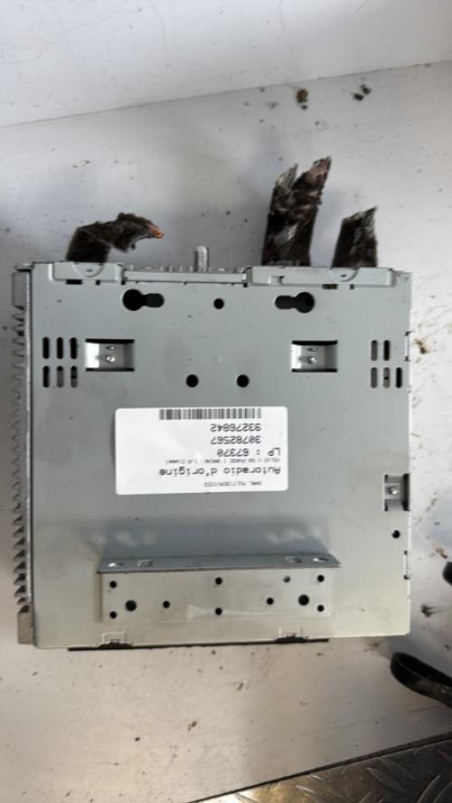 483915-Autoradio-dorigine-VOLVO-V-50-PHASE-1-BREAK-Diesel-image-2 483915 Autoradio dorigine VOLVO V 50 PHASE 1 BREAK Diesel image 2 1 Autoradio VOLVO V 50 PHASE 1 BREAK d'origine - 2006 - Occasion Code Autoradio