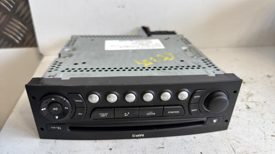 486706-Autoradio-dorigine-CITROEN-C4-PICASSO-1-Diesel-image-1 486706 Autoradio dorigine CITROEN C4 PICASSO 1 Diesel image 1 1 Autoradio CITROEN C4 PICASSO 1 d'origine - 2009 - Occasion Code Autoradio