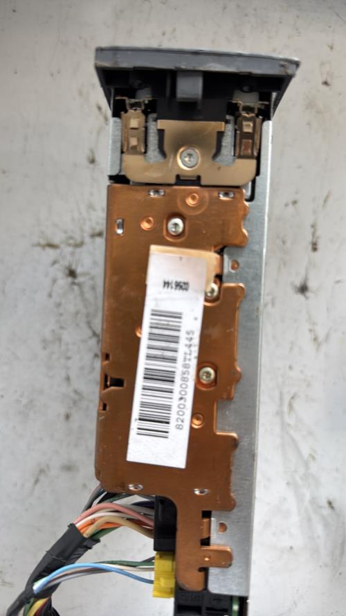 487286-Autoradio-dorigine-RENAULT-SCENIC-2-PHASE-1-Essenc-image-2 487286 Autoradio dorigine RENAULT SCENIC 2 PHASE 1 Essenc image 2 1 Autoradio RENAULT SCENIC 2 PHASE 1 d'origine - 2005 - Occasion Code Autoradio