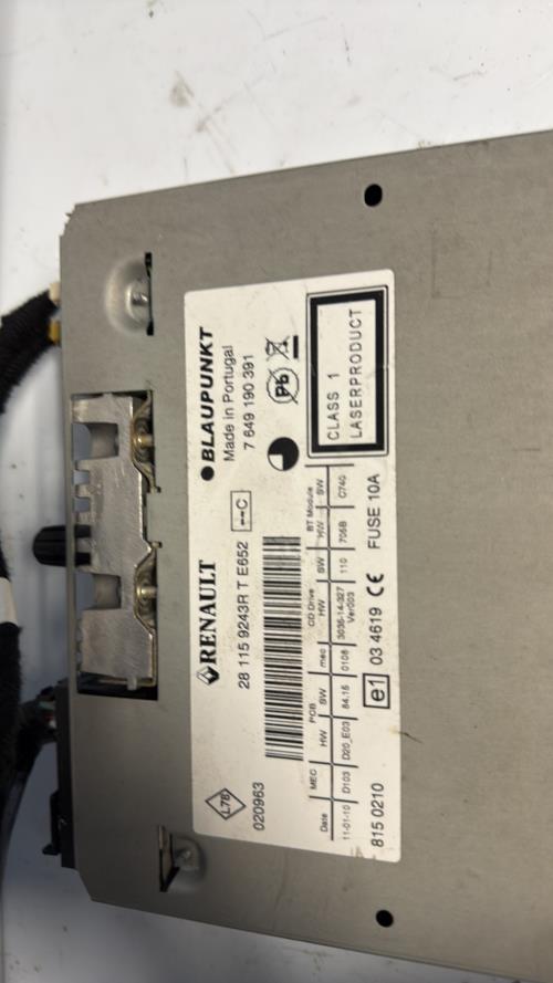 508918-Autoradio-dorigine-RENAULT-MEGANE-3-PHASE-1-COUPE-image-2 508918 Autoradio dorigine RENAULT MEGANE 3 PHASE 1 COUPE image 2 1 Autoradio RENAULT MEGANE 3 PHASE 1 COUPE d'origine - 2010 - Occasion Code Autoradio