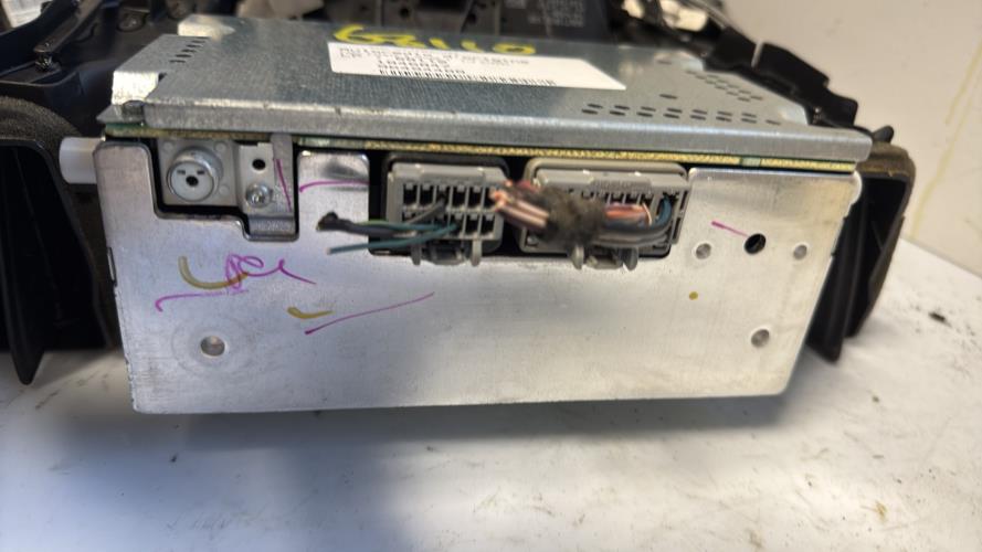 511390-Autoradio-dorigine-FORD-FIESTA-6-PHASE-1-Diesel-image-1 511390 Autoradio dorigine FORD FIESTA 6 PHASE 1 Diesel image 1 1 Autoradio FORD FIESTA 6 PHASE 1 d'origine - 2010 - Occasion Code Autoradio
