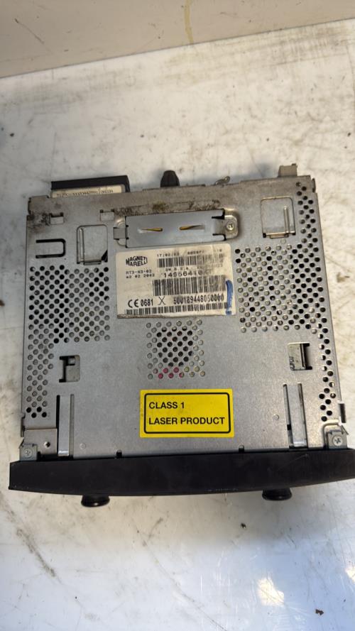 515746-Autoradio-dorigine-PEUGEOT-807-Diesel-image-2 515746 Autoradio dorigine PEUGEOT 807 Diesel image 2 1 Autoradio PEUGEOT 807 d'origine - 2003 - Occasion Code Autoradio