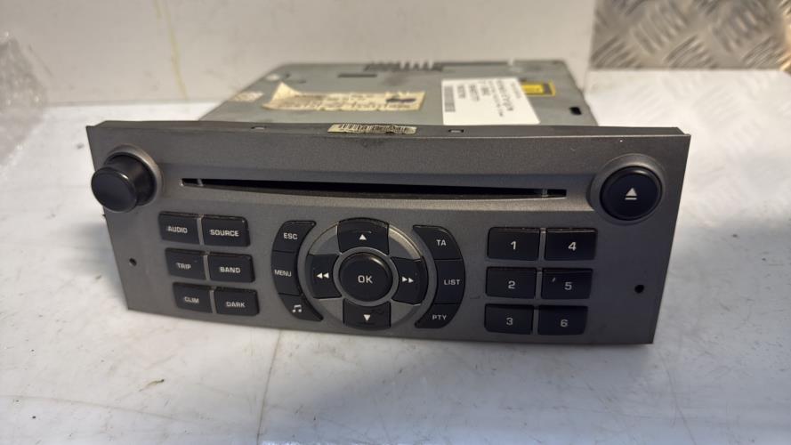 521280-Autoradio-dorigine-PEUGEOT-407-PHASE-1-Diesel-image-2 521280 Autoradio dorigine PEUGEOT 407 PHASE 1 Diesel image 2 1 Autoradio PEUGEOT 407 PHASE 1 d'origine - 2006 - Occasion Code Autoradio