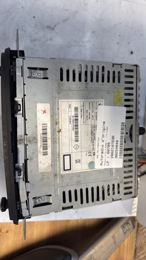521551-Autoradio-dorigine-RENAULT-CLIO-4-PHASE-1-Diesel-image-2-2 521551 Autoradio dorigine RENAULT CLIO 4 PHASE 1 Diesel image 2 2 1 Autoradio RENAULT CLIO 4 PHASE 1 d'origine - 2015 - Occasion Code Autoradio