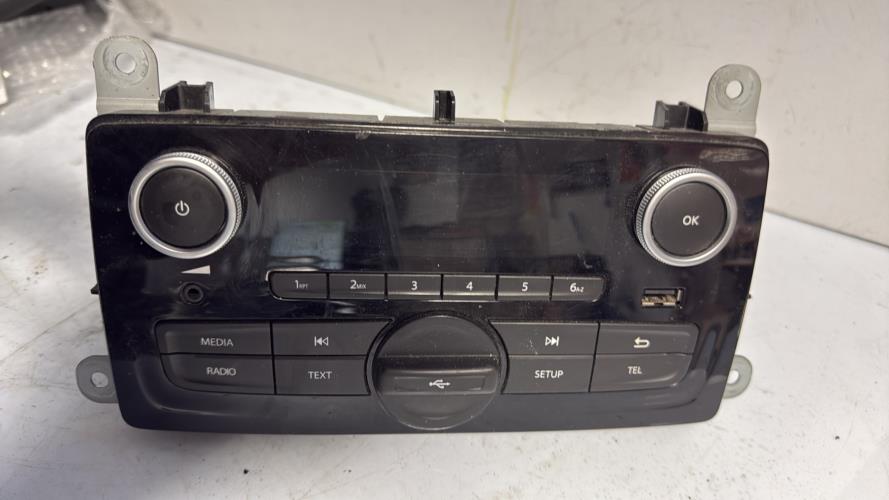 521907-Autoradio-dorigine-RENAULT-CLIO-4-PHASE-2-Diesel-image-1 521907 Autoradio dorigine RENAULT CLIO 4 PHASE 2 Diesel image 1 1 Autoradio RENAULT CLIO 4 PHASE 2 d'origine - 2017 - Occasion Code Autoradio