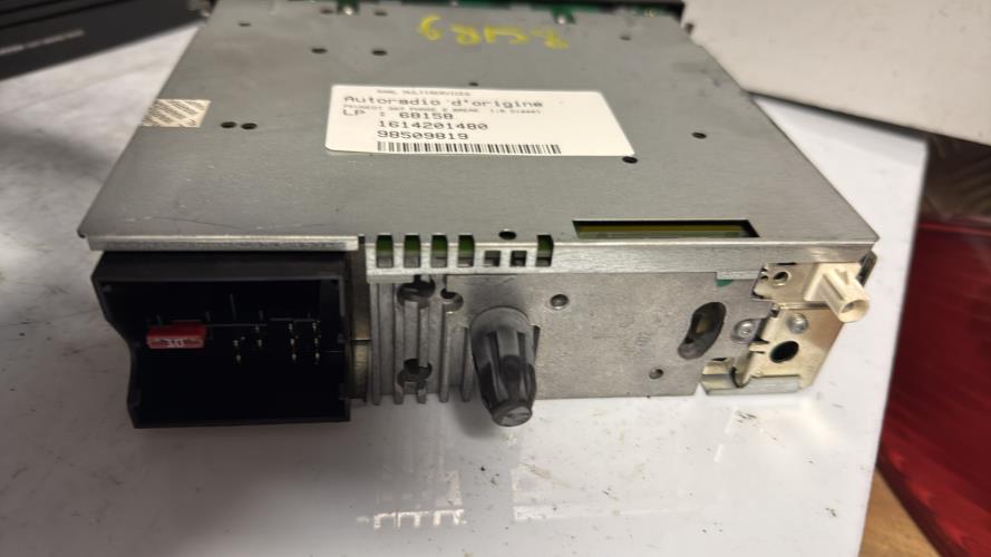 523089-Autoradio-dorigine-PEUGEOT-307-PHASE-2-BREAK-Diese-image-3 523089 Autoradio dorigine PEUGEOT 307 PHASE 2 BREAK Diese image 3 1 Autoradio PEUGEOT 307 PHASE 2 BREAK d'origine - 2005 - Occasion Code Autoradio