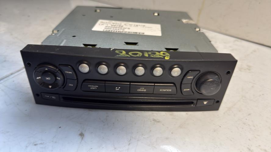 524742-Autoradio-dorigine-CITROEN-C4-1-PHASE-1-Diesel-image-1 524742 Autoradio dorigine CITROEN C4 1 PHASE 1 Diesel image 1 1 Autoradio CITROEN C4 1 PHASE 1 d'origine - 2007 - Occasion Code Autoradio