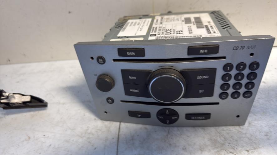 525441-Autoradio-dorigine-OPEL-ASTRA-H-GTC-PHASE-2-Diesel-image-3 525441 Autoradio dorigine OPEL ASTRA H GTC PHASE 2 Diesel image 3 1 Autoradio OPEL ASTRA H GTC PHASE 2 d'origine - 2009 - Occasion Code Autoradio