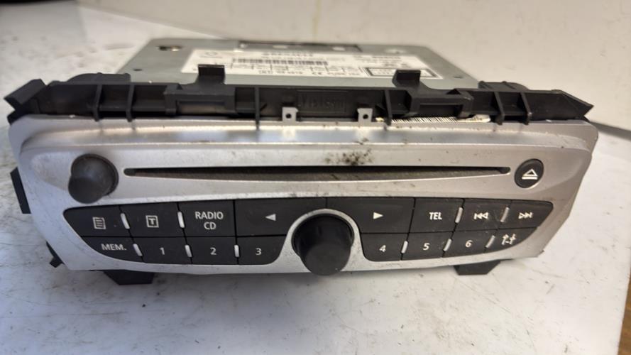 526640-Autoradio-dorigine-RENAULT-TWINGO-2-PHASE-1-Essenc-image-2 526640 Autoradio dorigine RENAULT TWINGO 2 PHASE 1 Essenc image 2 1 Autoradio RENAULT TWINGO 2 PHASE 1 d'origine - 2011 - Occasion Code Autoradio