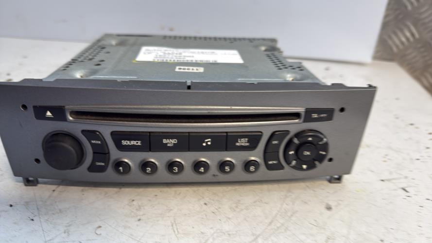 532305-Autoradio-dorigine-PEUGEOT-308-1-SW-PHASE-2-BREAK-image-1 532305 Autoradio dorigine PEUGEOT 308 1 SW PHASE 2 BREAK image 1 1 Autoradio PEUGEOT 308 1 SW PHASE 2 BREAK d'origine - 2011 - Occasion Code Autoradio