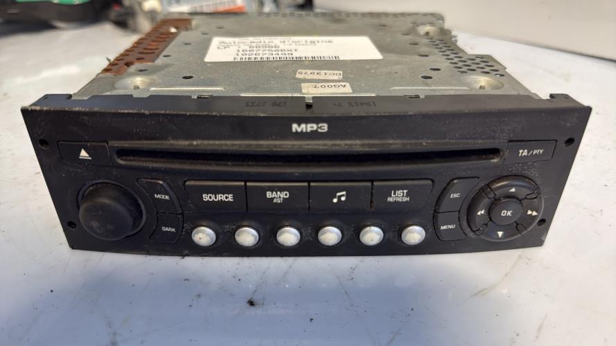 545012-Autoradio-dorigine-PEUGEOT-207-PHASE-1-Essence-image-1 545012 Autoradio dorigine PEUGEOT 207 PHASE 1 Essence image 1 1 Autoradio PEUGEOT 207 PHASE 1 d'origine - 2007 - Occasion Code Autoradio