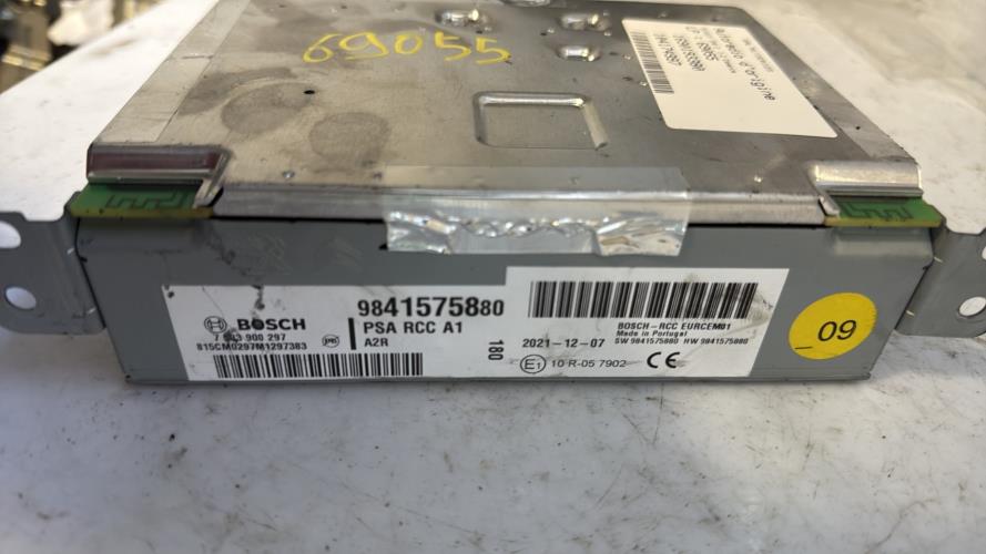 556858-Autoradio-dorigine-PEUGEOT-208-2-Essence-image-1 556858 Autoradio dorigine PEUGEOT 208 2 Essence image 1 1 Autoradio PEUGEOT 208 2 d'origine - 2022 - Occasion Code Autoradio