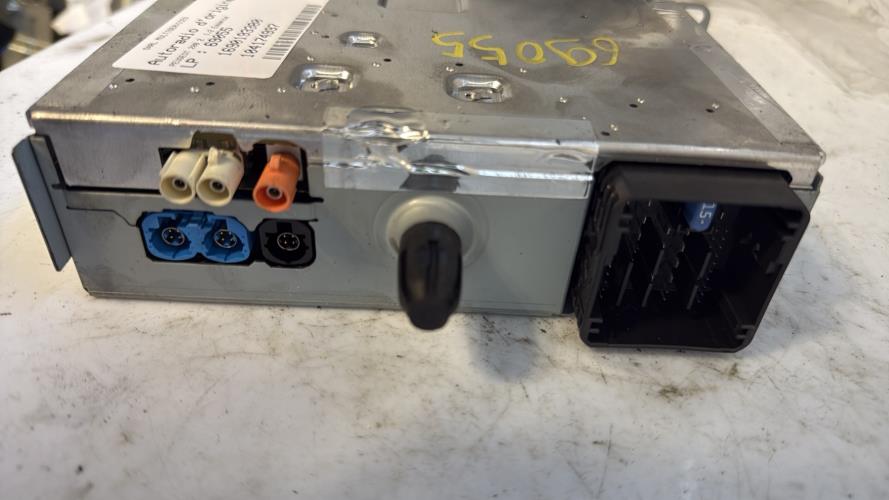 556858-Autoradio-dorigine-PEUGEOT-208-2-Essence-image-2 556858 Autoradio dorigine PEUGEOT 208 2 Essence image 2 1 Autoradio PEUGEOT 208 2 d'origine - 2022 - Occasion Code Autoradio