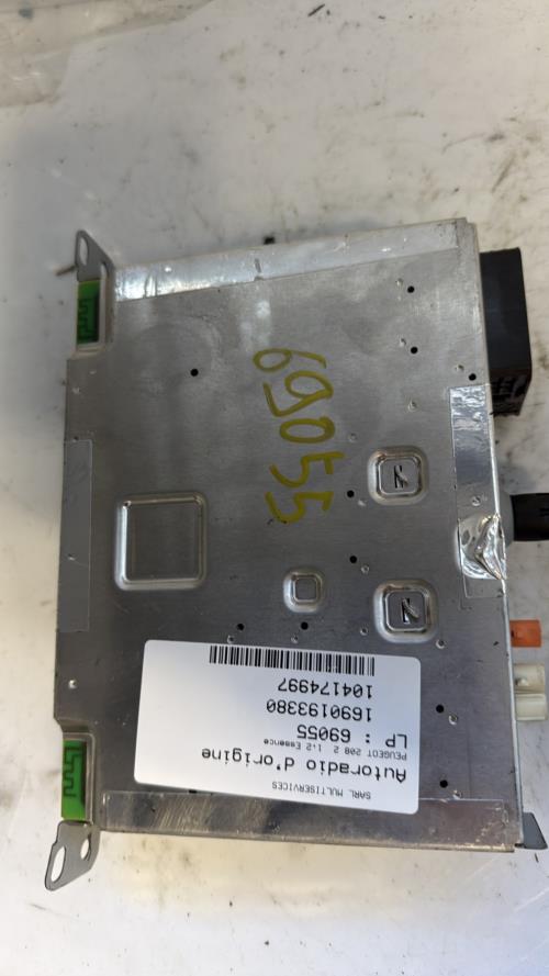 556858-Autoradio-dorigine-PEUGEOT-208-2-Essence-image-3 556858 Autoradio dorigine PEUGEOT 208 2 Essence image 3 1 Autoradio PEUGEOT 208 2 d'origine - 2022 - Occasion Code Autoradio