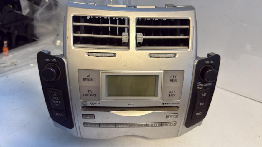557719-Autoradio-dorigine-TOYOTA-YARIS-2-PHASE-1-Diesel-image-2 557719 Autoradio dorigine TOYOTA YARIS 2 PHASE 1 Diesel image 2 1 Autoradio TOYOTA YARIS 2 PHASE 1 d'origine - 2006 - Occasion Code Autoradio