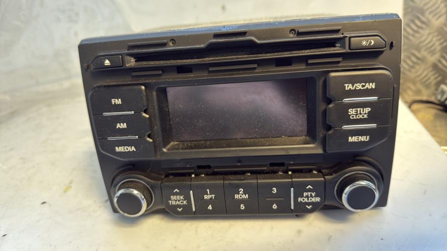 559103-Autoradio-dorigine-KIA-RIO-3-PHASE-1-Diesel-image-1 559103 Autoradio dorigine KIA RIO 3 PHASE 1 Diesel image 1 1 Autoradio KIA RIO 3 PHASE 1 d'origine - 2014 - Occasion Code Autoradio