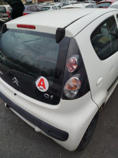 562935-Autoradio-dorigine-CITROEN-C1-1-PHASE-2-Essence-image-8 562935 Autoradio dorigine CITROEN C1 1 PHASE 2 Essence image 8 1 Autoradio CITROEN C1 1 PHASE 2 d'origine - 2009 - Occasion Code Autoradio