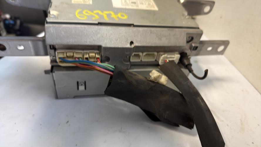 563803-Autoradio-dorigine-TOYOTA-RAV4-3-PHASE-1-Diesel-image-3 563803 Autoradio dorigine TOYOTA RAV4 3 PHASE 1 Diesel image 3 1 Autoradio TOYOTA RAV4 3 PHASE 1 d'origine - 2006 - Occasion Code Autoradio