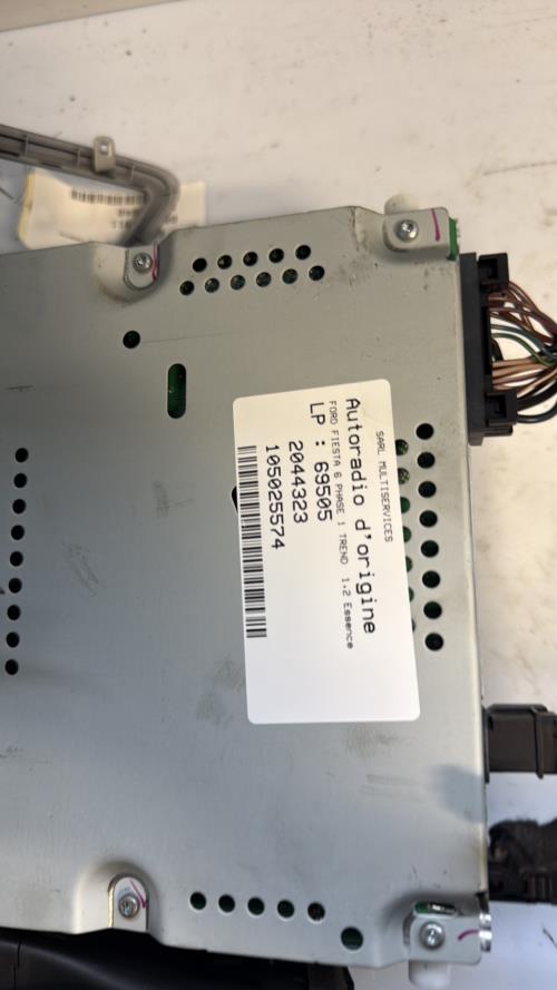 565130-Autoradio-dorigine-FORD-FIESTA-6-PHASE-1-Essence-image-1 565130 Autoradio dorigine FORD FIESTA 6 PHASE 1 Essence image 1 1 Autoradio FORD FIESTA 6 PHASE 1 d'origine - 2012 - Occasion Code Autoradio