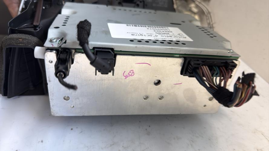 565130-Autoradio-dorigine-FORD-FIESTA-6-PHASE-1-Essence-image-3 565130 Autoradio dorigine FORD FIESTA 6 PHASE 1 Essence image 3 1 Autoradio FORD FIESTA 6 PHASE 1 d'origine - 2012 - Occasion Code Autoradio