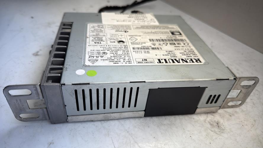 567385-Autoradio-dorigine-RENAULT-GRAND-SCENIC-4-Diesel-image-3 567385 Autoradio dorigine RENAULT GRAND SCENIC 4 Diesel image 3 1 Autoradio RENAULT GRAND SCENIC 4 d'origine - 2020 - Occasion Code Autoradio