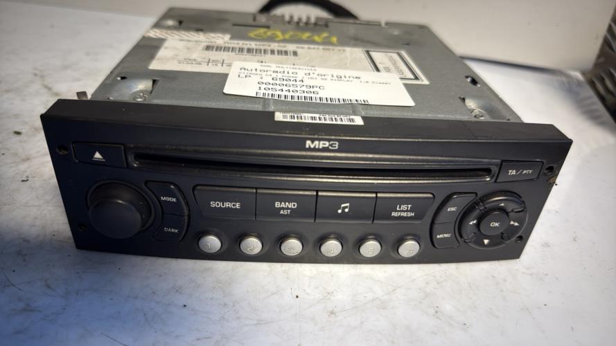 568224-Autoradio-dorigine-CITROEN-C4-1-PHASE-1-Diesel-image-1-1 568224 Autoradio dorigine CITROEN C4 1 PHASE 1 Diesel image 1 1 1 Autoradio CITROEN C4 1 PHASE 1 d'origine - 2008 - Occasion Code Autoradio