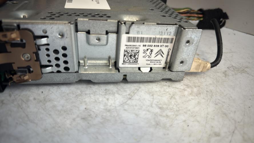 568328-Autoradio-dorigine-CITROEN-C3-2-PHASE-1-Diesel-image-3 568328 Autoradio dorigine CITROEN C3 2 PHASE 1 Diesel image 3 1 Autoradio CITROEN C3 2 PHASE 1 d'origine - 2013 - Occasion Code Autoradio