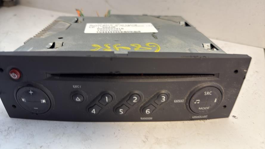 569970-Autoradio-dorigine-RENAULT-SCENIC-2-PHASE-1-Diesel-image-1 569970 Autoradio dorigine RENAULT SCENIC 2 PHASE 1 Diesel image 1 1 Autoradio RENAULT SCENIC 2 PHASE 1 d'origine - 2006 - Occasion Code Autoradio