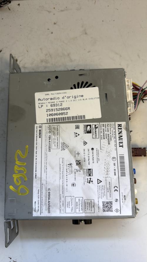 570153-Autoradio-dorigine-RENAULT-MEGANE-4-PHASE-2-DieselHybride-image-1 570153 Autoradio dorigine RENAULT MEGANE 4 PHASE 2 DieselHybride image 1 1 Autoradio RENAULT MEGANE 4 PHASE 2 d'origine - 2023 - Occasion Code Autoradio