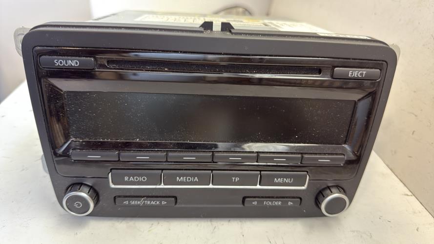 570765-Autoradio-dorigine-VOLKSWAGEN-POLO-5-PHASE-1-Diese-image-1-1 570765 Autoradio dorigine VOLKSWAGEN POLO 5 PHASE 1 Diese image 1 1 1 Autoradio VOLKSWAGEN POLO 5 PHASE 1 d'origine - 2013 - Occasion Code Autoradio