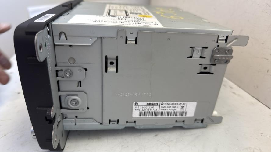 570765-Autoradio-dorigine-VOLKSWAGEN-POLO-5-PHASE-1-Diese-image-3-1 570765 Autoradio dorigine VOLKSWAGEN POLO 5 PHASE 1 Diese image 3 1 1 Autoradio VOLKSWAGEN POLO 5 PHASE 1 d'origine - 2013 - Occasion Code Autoradio