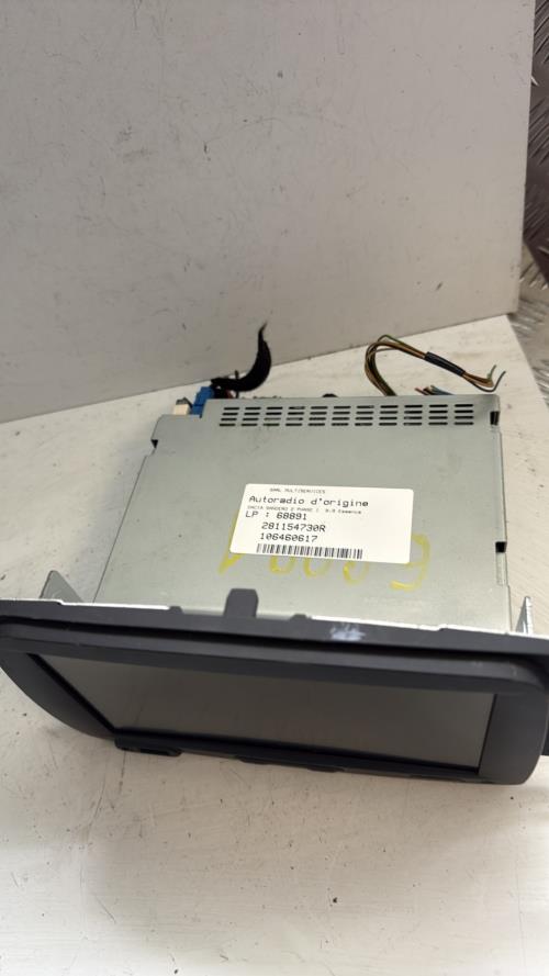 572695-Autoradio-dorigine-DACIA-SANDERO-2-PHASE-1-Essence-image-2 572695 Autoradio dorigine DACIA SANDERO 2 PHASE 1 Essence image 2 1 Autoradio DACIA SANDERO 2 PHASE 1 d'origine - 2013 - Occasion Code Autoradio