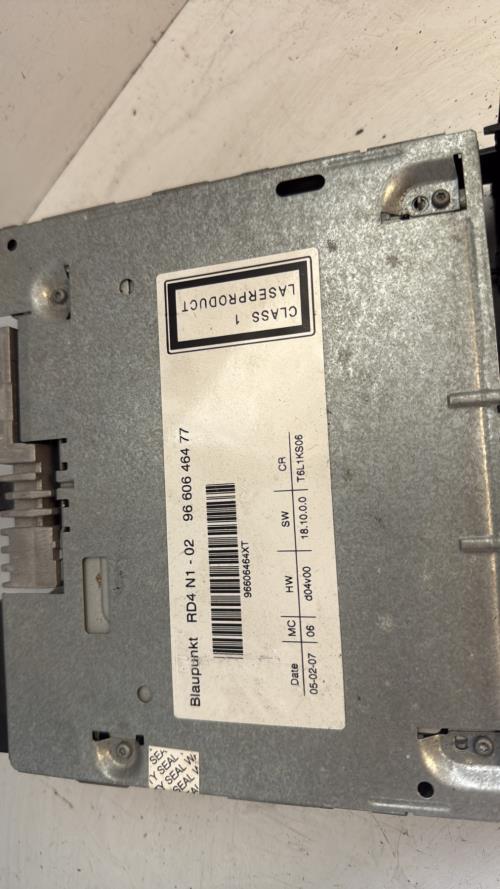 572783-Autoradio-dorigine-PEUGEOT-307-PHASE-1-BREAK-Diese-image-3 572783 Autoradio dorigine PEUGEOT 307 PHASE 1 BREAK Diese image 3 1 Autoradio PEUGEOT 307 PHASE 1 BREAK d'origine - 2007 - Occasion Code Autoradio