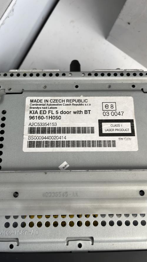 574496-Autoradio-dorigine-KIA-CEE-D-1-PHASE-2-Diesel-image-2 574496 Autoradio dorigine KIA CEE D 1 PHASE 2 Diesel image 2 1 Autoradio KIA CEE-D 1 PHASE 2 d'origine - 2010 - Occasion Code Autoradio