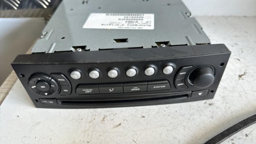 685518-Autoradio-dorigine-CITROEN-C4-1-PHASE-1-Diesel-image-1-3 685518 Autoradio dorigine CITROEN C4 1 PHASE 1 Diesel image 1 3 1 Autoradio CITROEN C4 1 PHASE 1 d'origine - 2007 - Occasion Code Autoradio