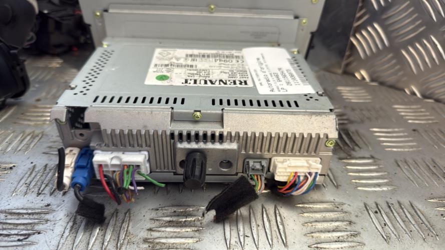 734508-Autoradio-dorigine-RENAULT-CLIO-4-PHASE-2-Essence-image-4 734508 Autoradio dorigine RENAULT CLIO 4 PHASE 2 Essence image 4 1 Autoradio RENAULT CLIO 4 PHASE 2 d'origine - 2017 - Occasion Code Autoradio